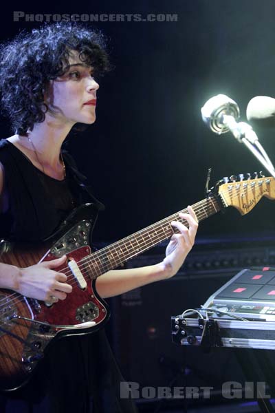ST VINCENT - 2009-04-26 - PARIS - La Maroquinerie - Annie Clark